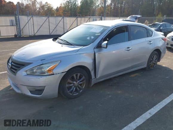 ✅ 2015 Nissan Altima S • VIN: 1N4AL3AP4FC255448 • Lot: 43675300. Wystawiony na IAAI z przebiegiem 154 476 mil. Bezpłatny archiwum sprzedaży aukcyjnych z USA i szczegółowy raport historii pojazdu na DreamBid. Zdjęcie 2.