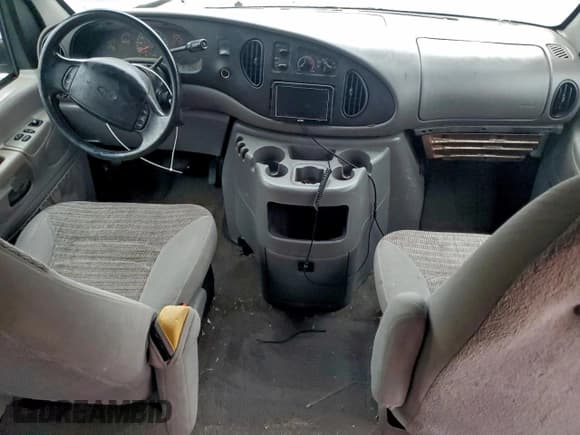 ✅ 2000 Ford Econoline Passenger XL • VIN: 1FBSS31L2YHB09249 • Lot: 95210435. Listed on Copart with 284,378 mi. Free auction sales archive from the USA and detailed vehicle history report at DreamBid. Image 8.