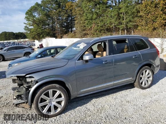 ✅ 2017 Volvo XC90 Inscription • VIN: YV4A22PL0H1156648 • Lot: 91678965. Wystawiony na Copart z przebiegiem 84 395 mil. Bezpłatny archiwum sprzedaży aukcyjnych z USA i szczegółowy raport historii pojazdu na DreamBid. Zdjęcie 1.
