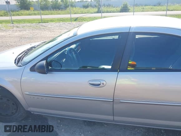 ✅ 2001 Dodge Stratus SE • VIN: 1B3EJ46U21N508528 • Lot: 42851096. Wystawiony na IAAI z przebiegiem 90 708 mil. Bezpłatny archiwum sprzedaży aukcyjnych z USA i szczegółowy raport historii pojazdu na DreamBid. Zdjęcie 15.