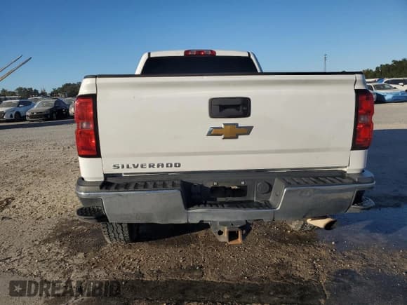 ✅ 2015 Chevrolet Silverado 2500HD Work Truck • VIN: 1GC1KUEG8FF136121 • Lot: 92112415. Listed on Copart with 298,083 mi. Free auction sales archive from the USA and detailed vehicle history report at DreamBid. Image 6.