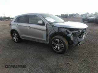 ✅ 2024 Mitsubishi Outlander S • VIN: JA4ARUAU8RU007555 • Lot: 43102248. Wystawiony na IAAI z przebiegiem 5 782 mil. Bezpłatny archiwum sprzedaży aukcyjnych z USA i szczegółowy raport historii pojazdu na DreamBid. Zdjęcie 1.