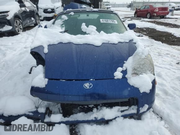 ✅ 2002 Toyota MR2 • VIN: JTDFR320X20046842 • Лот: 41681795. Опубликован ранее на Copart с пробегом Не указан. Бесплатный доступ к архиву аукционных продаж из США и подробный отчёт об истории автомобиля на DreamBid. Изображение 5.