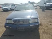 ✅ 2004 Mercury Grand Marquis LS Premium • VIN: 2MEHM75W94X647113 • Лот: 71641755. Опубликован ранее на Copart с пробегом 309 865 миль. Бесплатный доступ к архиву аукционных продаж из США и подробный отчёт об истории автомобиля на DreamBid. Изображение 5.