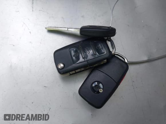 ✅ 2003 Volkswagen Passat GLS • VIN: WVWPD63B13P276931 • Lot: 43280380. Wystawiony na IAAI z przebiegiem 136 987 mil. Bezpłatny archiwum sprzedaży aukcyjnych z USA i szczegółowy raport historii pojazdu na DreamBid. Zdjęcie 11.