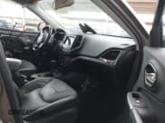 ✅ 2021 Jeep Cherokee Latitude Lux • VIN: 1C4PJMMX4MD191222 • Lot: 42791476. Wystawiony na IAAI z przebiegiem 79 066 mil. Bezpłatny archiwum sprzedaży aukcyjnych z USA i szczegółowy raport historii pojazdu na DreamBid. Zdjęcie 5.