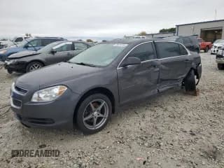 ✅ 2010 Chevrolet Malibu 1LS • VIN: 1G1ZB5EB0AF212929 • Lot: 85678755. Wystawiony na Copart z przebiegiem 140 748 mil. Bezpłatny archiwum sprzedaży aukcyjnych z USA i szczegółowy raport historii pojazdu na DreamBid. Zdjęcie 1.