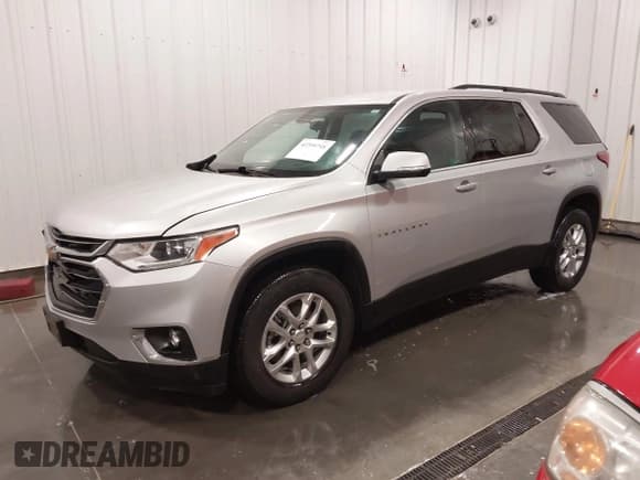 ✅ 2021 Chevrolet Traverse LT Cloth • VIN: 1GNEVGKW1MJ260464 • Lot: 42399748. Wystawiony na IAAI z przebiegiem 77 498 mil. Bezpłatny archiwum sprzedaży aukcyjnych z USA i szczegółowy raport historii pojazdu na DreamBid. Zdjęcie 18.