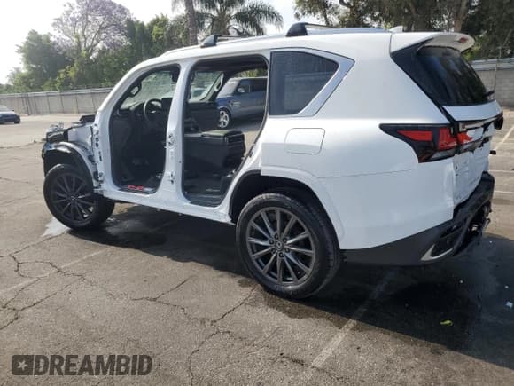 ✅ 2024 Lexus LX 600 F Sport • VIN: JTJMB7CX8R4041167 • Lot: 57153155. Listed on Copart with 1,702 mi. Free auction sales archive from the USA and detailed vehicle history report at DreamBid. Image 2.