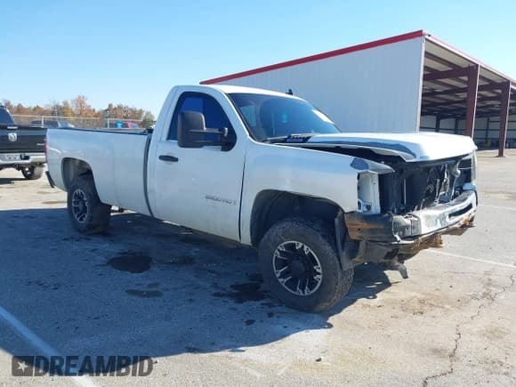 ✅ 2009 Chevrolet Silverado 2500HD Work Truck • VIN: 1GBHC44K49E129313 • Lot: 43602489. Listed on IAAI with 308,651 mi. Free auction sales archive from the USA and detailed vehicle history report at DreamBid. Image 1.