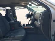 ✅ 2022 Chevrolet Silverado 1500 LT Trail Boss • VIN: 3GCPYFED3NG210844 • Lot: 42403476. Wystawiony na IAAI z przebiegiem 14 197 mil. Bezpłatny archiwum sprzedaży aukcyjnych z USA i szczegółowy raport historii pojazdu na DreamBid. Zdjęcie 5.