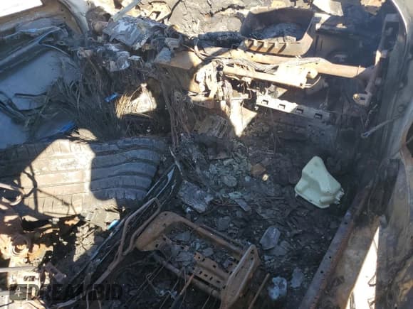 ✅ 2024 Honda Civic Type R • VIN: JHMFL5G4XRX001361 • Лот: 60144075. Опубликован ранее на Copart с пробегом Не указан. Бесплатный доступ к архиву аукционных продаж из США и подробный отчёт об истории автомобиля на DreamBid. Изображение 32.