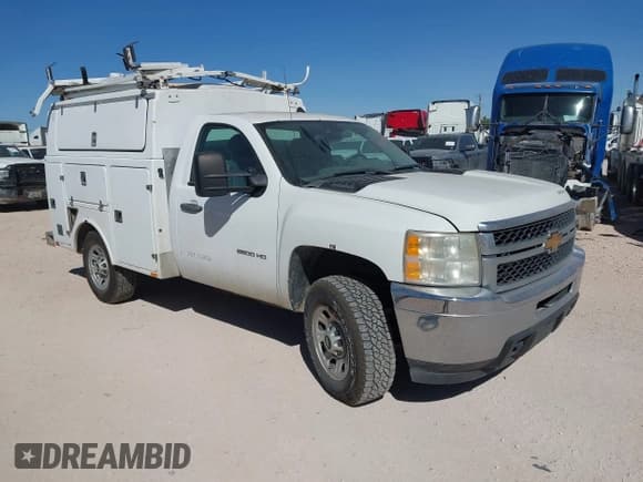 ✅ 2012 Chevrolet Silverado 2500HD Work Truck • VIN: 1GB0CVCG6CF190406 • Lot: 43661604. Wystawiony na IAAI z przebiegiem 162 753 mil. Bezpłatny archiwum sprzedaży aukcyjnych z USA i szczegółowy raport historii pojazdu na DreamBid. Zdjęcie 1.