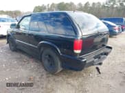 ✅ 2002 Chevrolet Blazer LS • VIN: 1GNCS18W72K201625 • Lot: 41307980. Wystawiony na IAAI z przebiegiem 114 422 mil. Bezpłatny archiwum sprzedaży aukcyjnych z USA i szczegółowy raport historii pojazdu na DreamBid. Zdjęcie 3.