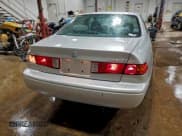 ✅ 2000 Toyota Camry LE • VIN: JT2BG22K9Y0450443 • Lot: 92216645. Wystawiony na Copart z przebiegiem 228 211 mil. Bezpłatny archiwum sprzedaży aukcyjnych z USA i szczegółowy raport historii pojazdu na DreamBid. Zdjęcie 6.