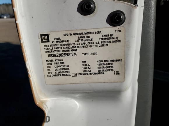 ✅ 2007 GMC Sierra 1500 • VIN: 1GTHC29D17E113884 • Lot: 40520994. Wystawiony na Copart z przebiegiem Nie podano. Bezpłatny archiwum sprzedaży aukcyjnych z USA i szczegółowy raport historii pojazdu na DreamBid. Zdjęcie 12.