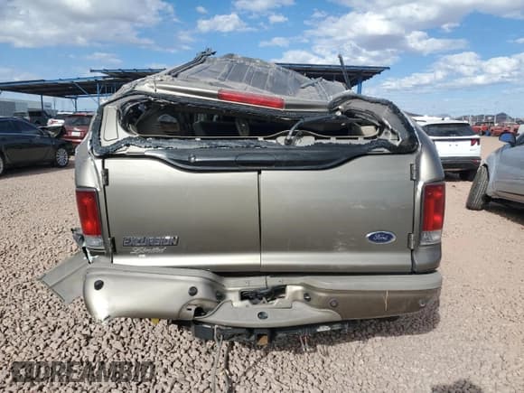 ✅ 2005 Ford Excursion Eddie Bauer • VIN: 1FMSU45P95EC33892 • Lot: 88871715. Wystawiony na Copart z przebiegiem Nie podano. Bezpłatny archiwum sprzedaży aukcyjnych z USA i szczegółowy raport historii pojazdu na DreamBid. Zdjęcie 6.