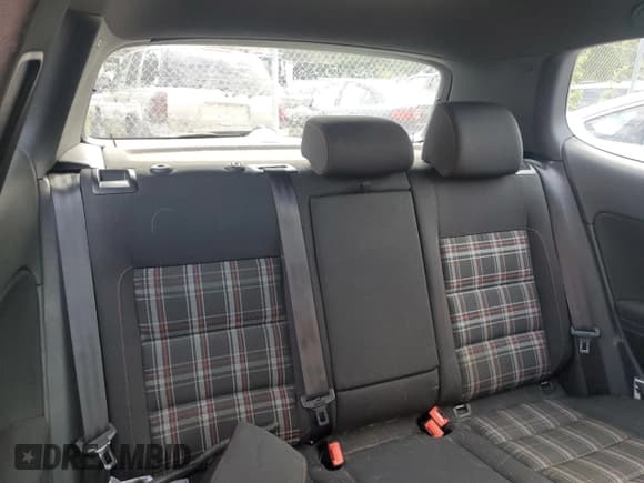 ✅ 2013 Volkswagen Golf GTI • VIN: WVWFD7AJ9DW074485 • Лот: 66264605. Опубликован ранее на Copart с пробегом 121 371 миль. Бесплатный доступ к архиву аукционных продаж из США и подробный отчёт об истории автомобиля на DreamBid. Изображение 10.