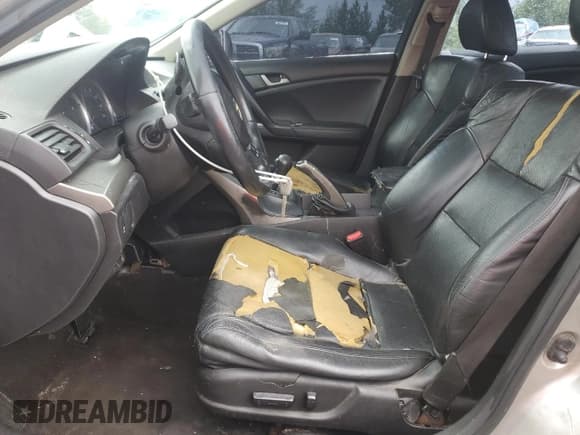 ✅ 2010 Acura TSX • VIN: JH4CU2F63AC001196 • Lot: 61754365. Listed on Copart with 147,284 mi. Free auction sales archive from the USA and detailed vehicle history report at DreamBid. Image 7.