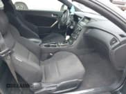 ✅ 2013 Hyundai Genesis Coupe 2.0T • VIN: KMHHT6KD8DU091672 • Lot: 42540590. Wystawiony na IAAI z przebiegiem 147 480 mil. Bezpłatny archiwum sprzedaży aukcyjnych z USA i szczegółowy raport historii pojazdu na DreamBid. Zdjęcie 5.