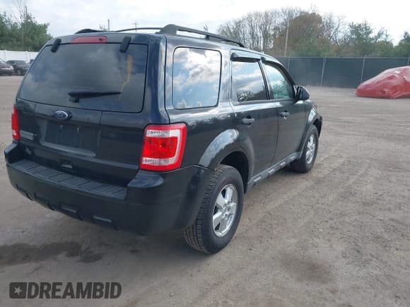 ✅ 2010 Ford Escape XLS • VIN: 1FMCU9C74AKC59106 • Лот: 43625563. Опубликован ранее на IAAI с пробегом Не указан. Бесплатный доступ к архиву аукционных продаж из США и подробный отчёт об истории автомобиля на DreamBid. Изображение 4.