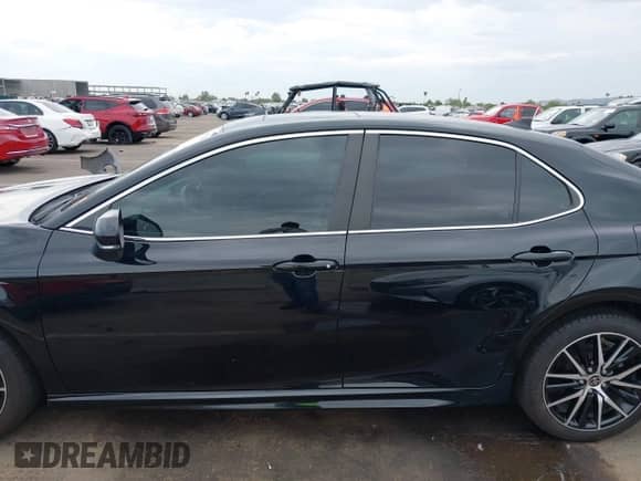 2023 Toyota Camry SE Nightshade с VIN 4T1T11AK0PU811053, выставлен на аукционе IAAI как лот 43381089 с пробегом 45 518 миль миль и . История ставок и продаж доступна на DreamBid. Изображение 15.