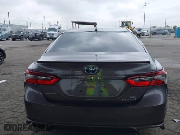 2021 Toyota Camry Hybrid SE z VIN 4T1S31AKXMU558387, wystawiony jako IAAI lot #42202151 z przebiegiem 33 018 mil mil oraz . Historia ofert i sprzedaży dostępna na DreamBid. Obrazek 17.