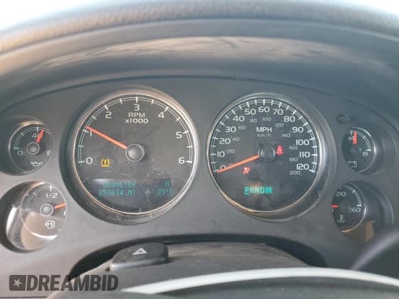 ✅ 2009 Chevrolet Silverado 1500 • VIN: 2GCEK333091139036 • Лот: 89904055. Опубликован ранее на Copart с пробегом 253 634 миль. Бесплатный доступ к архиву аукционных продаж из США и подробный отчёт об истории автомобиля на DreamBid. Изображение 9.