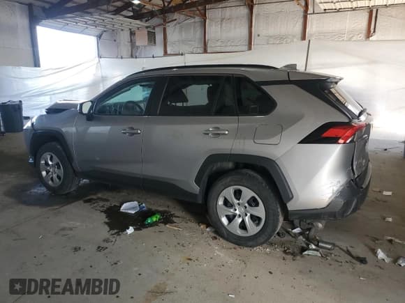 ✅ 2020 Toyota RAV4 LE • VIN: 2T3H1RFV2LC068213 • Лот: 57667345. Опубликован ранее на Copart с пробегом 122 352 миль. Бесплатный доступ к архиву аукционных продаж из США и подробный отчёт об истории автомобиля на DreamBid. Изображение 2.