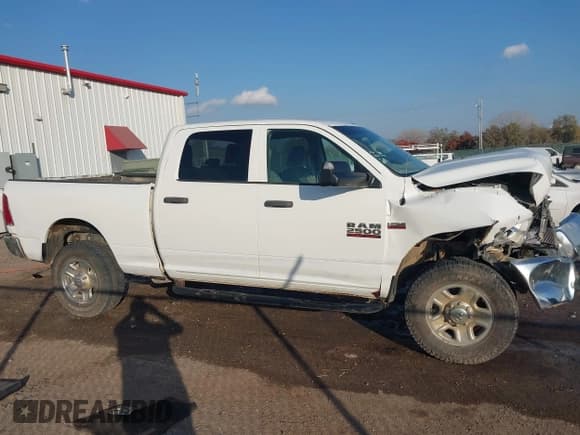 ✅ 2014 Ram 2500 Tradesman • VIN: 3C6TR5CT0EG225759 • Lot: 43711623. Listed on IAAI with 270,178 mi. Free auction sales archive from the USA and detailed vehicle history report at DreamBid. Image 14.