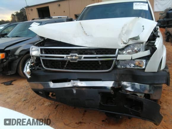 ✅ 2006 Chevrolet Silverado 2500HD LT3 • VIN: 1GCHK23D26F190154 • Лот: 41173966. Опубликован ранее на IAAI с пробегом 296 361 миль. Бесплатный доступ к архиву аукционных продаж из США и подробный отчёт об истории автомобиля на DreamBid. Изображение 6.