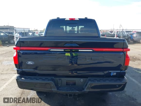 ✅ 2024 Ford F-150 Lightning Lariat • VIN: 1FT6W5L70RWG20209 • Лот: 43541337. Опубликован ранее на IAAI с пробегом 9 054 миль. Бесплатный доступ к архиву аукционных продаж из США и подробный отчёт об истории автомобиля на DreamBid. Изображение 15.