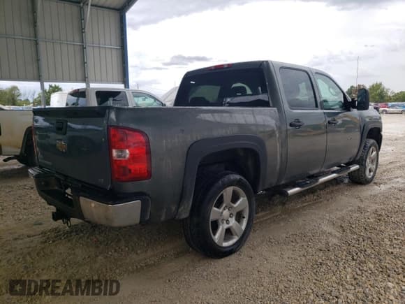 ✅ 2011 Chevrolet Silverado 1500 LT • VIN: 3GCPKSE33BG217841 • Lot: 81724645. Listed on Copart with 224,352 mi. Free auction sales archive from the USA and detailed vehicle history report at DreamBid. Image 3.