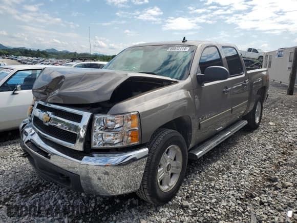 ✅ 2013 Chevrolet Silverado 1500 LT • VIN: 3GCPCSE0XDG172161 • Lot: 60872114. Listed on Copart with 303,323 mi. Free auction sales archive from the USA and detailed vehicle history report at DreamBid. Image 1.