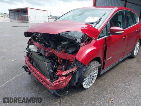 ✅ 2013 Ford C-Max SEL • VIN: 1FADP5BU9DL520640 • Лот: 41714642. Опубликован ранее на IAAI с пробегом 81 979 миль. Бесплатный доступ к архиву аукционных продаж из США и подробный отчёт об истории автомобиля на DreamBid. Изображение 17.