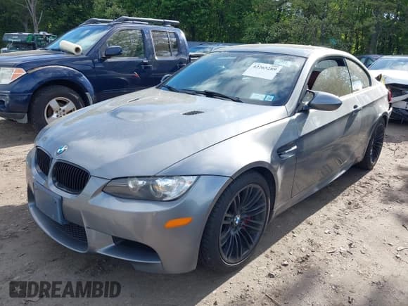 ✅ 2010 BMW M3 • VIN: WBSWD9C55AP362868 • Lot: 42265289. Wystawiony na IAAI z przebiegiem 110 486 mil. Bezpłatny archiwum sprzedaży aukcyjnych z USA i szczegółowy raport historii pojazdu na DreamBid. Zdjęcie 2.