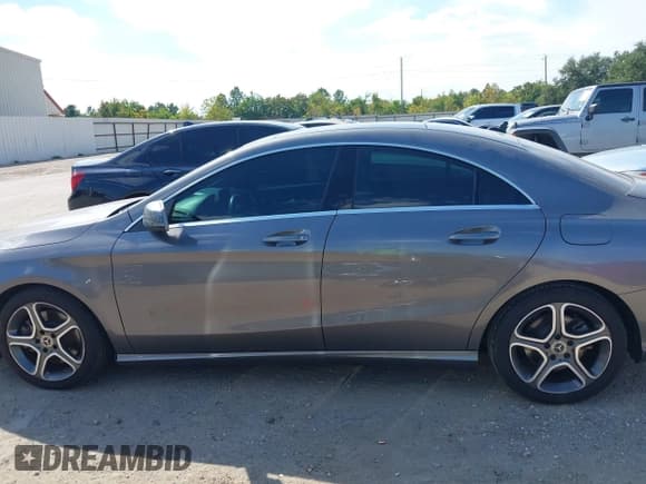 ✅ 2018 Mercedes-Benz CLA 250 • VIN: WDDSJ4EB6JN518969 • Лот: 43285494. Опубликован ранее на IAAI с пробегом 66 074 миль. Бесплатный доступ к архиву аукционных продаж из США и подробный отчёт об истории автомобиля на DreamBid. Изображение 15.