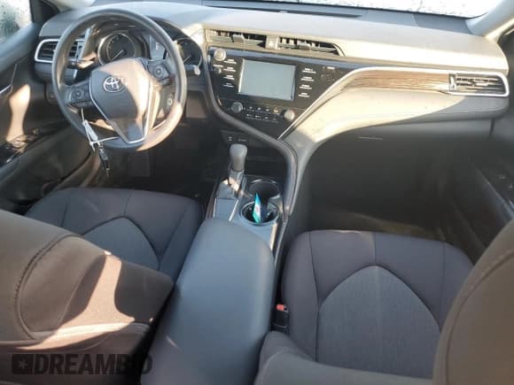 ✅ 2018 Toyota Camry XLE • VIN: 4T1B11HK9JU108463 • Lot: 87295915. Listed on Copart with 33,665 mi. Free auction sales archive from the USA and detailed vehicle history report at DreamBid. Image 8.