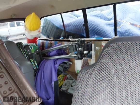 ✅ 1998 Dodge 1500 • VIN: 3B7HC12Z8WG103859 • Lot: 43722592. Wystawiony na IAAI z przebiegiem Nie podano. Bezpłatny archiwum sprzedaży aukcyjnych z USA i szczegółowy raport historii pojazdu na DreamBid. Zdjęcie 8.