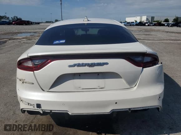 ✅ 2020 Kia Stinger GT • VIN: KNAE35LC4L6085276 • Lot: 61171515. Wystawiony na Copart z przebiegiem 160 306 mil. Bezpłatny archiwum sprzedaży aukcyjnych z USA i szczegółowy raport historii pojazdu na DreamBid. Zdjęcie 6.