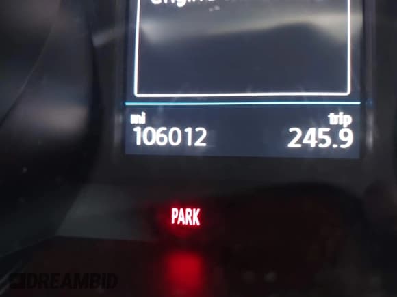 ✅ 2020 Volkswagen Tiguan S • VIN: 3VV1B7AX4LM098567 • Лот: 41504191. Опубликован ранее на IAAI с пробегом 106 012 миль. Бесплатный доступ к архиву аукционных продаж из США и подробный отчёт об истории автомобиля на DreamBid. Изображение 16.