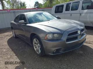 2011 Dodge Charger SE с VIN 2B3CL3CG1BH545753, выставлен на аукционе IAAI как лот 43281498 с пробегом 187 446 миль миль и . История ставок и продаж доступна на DreamBid. Изображение 1.
