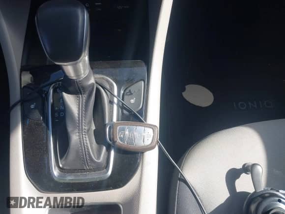 2019 Hyundai Ioniq SEL с VIN KMHC75LC7KU131946, выставлен на аукционе IAAI как лот 43200006 с пробегом 62 981 миль миль и . История ставок и продаж доступна на DreamBid. Изображение 11.