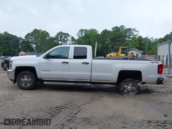 ✅ 2015 Chevrolet Silverado 2500HD LT • VIN: 1GC2KVEG5FZ103649 • Lot: 42713461. Wystawiony na IAAI z przebiegiem 166 995 mil. Bezpłatny archiwum sprzedaży aukcyjnych z USA i szczegółowy raport historii pojazdu na DreamBid. Zdjęcie 14.