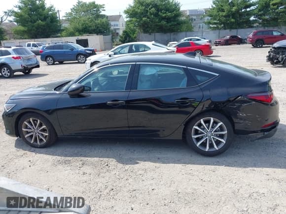 ✅ 2025 Acura Integra • VIN: 19UDE4H21SA008638 • Lot: 42580739. Listed on IAAI with 1,860 mi. Free auction sales archive from the USA and detailed vehicle history report at DreamBid. Image 14.