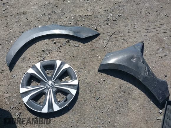 ✅ 2024 Toyota bZ4X XLE • VIN: JTMABACA2RA079705 • Лот: 43269654. Опубликован ранее на IAAI с пробегом 7 574 миль. Бесплатный доступ к архиву аукционных продаж из США и подробный отчёт об истории автомобиля на DreamBid. Изображение 12.