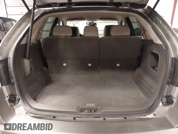 ✅ 2008 Lincoln MKX • VIN: 2LMDU88C98BJ28170 • Lot: 43373248. Wystawiony na IAAI z przebiegiem 173 260 mil. Bezpłatny archiwum sprzedaży aukcyjnych z USA i szczegółowy raport historii pojazdu na DreamBid. Zdjęcie 17.