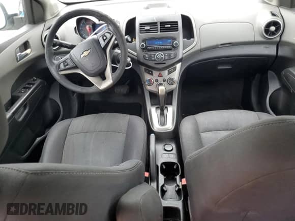 2013 Chevrolet Sonic LT с VIN 1G1JC5SH4D4170347, выставлен на аукционе Copart как лот 74256254 с пробегом 159 914 миль миль и Списание • Salvage title. История ставок и продаж доступна на DreamBid. Изображение 8.