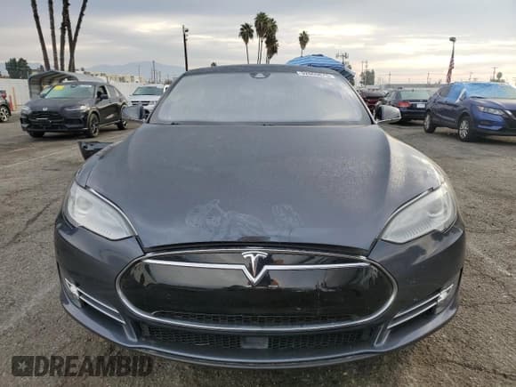 ✅ 2014 Tesla Model S P85D • VIN: 5YJSA1H25EFP63447 • Lot: 92065675. Listed on Copart with Not provided. Free auction sales archive from the USA and detailed vehicle history report at DreamBid. Image 5.