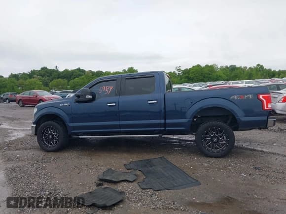 ✅ 2016 Ford F-150 XLT • VIN: 1FTFW1EFXGFB18804 • Lot: 42215957. Listed on IAAI with 237,702 mi. Free auction sales archive from the USA and detailed vehicle history report at DreamBid. Image 14.